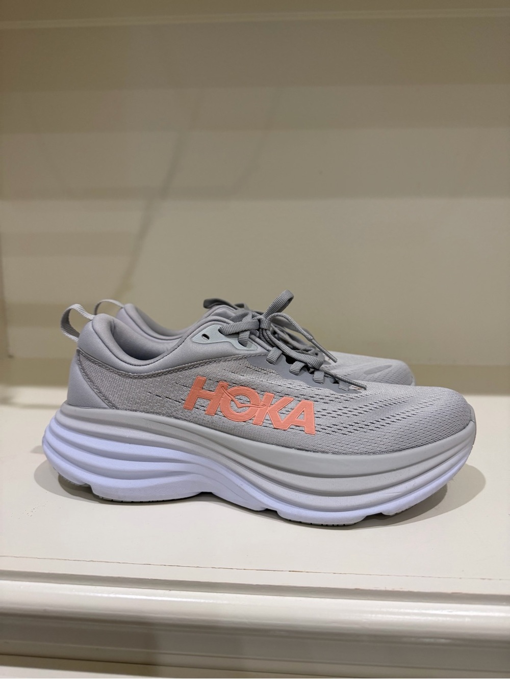 Like New Hoka Bondi 8 Sneakers
